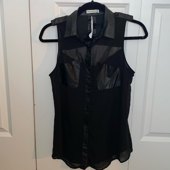 Glam Dollz Tops - GLAM DOLLZ | Sleeveless, collared, black top |Women Size Small.
